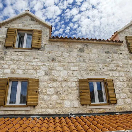 Heritage Dea Hvar Otel 4*