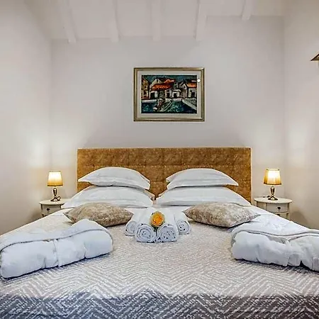Heritage Dea Hvar 4*