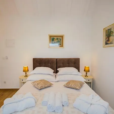 Heritage Dea Hvar Otel 4*