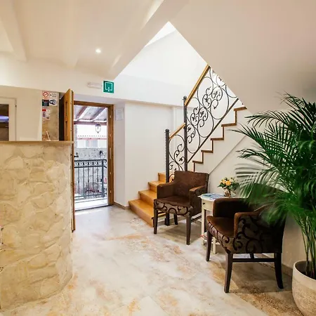 Hotel Heritage Dea Hvar 4*