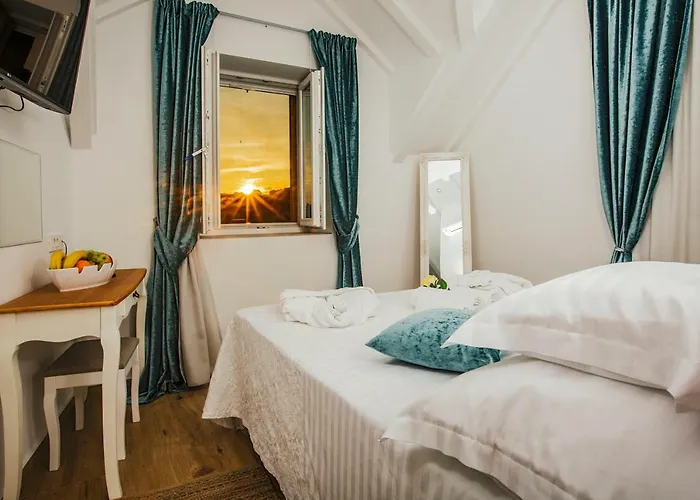 Heritage Dea Hvar フヴァル