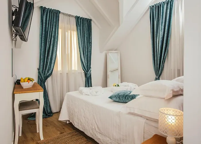 ホテル Heritage Dea Hvar フヴァル