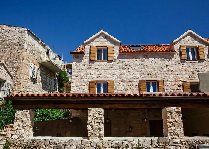 Heritage Dea Hvar Hotel 4*