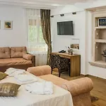Heritage Dea Hvar Hotel 4*