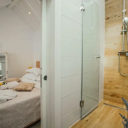 Heritage Dea Hvar Szálloda 4*