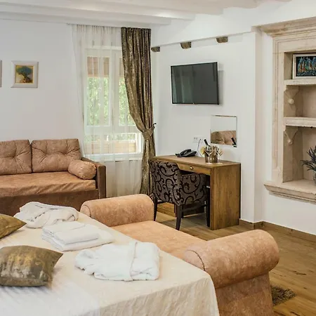 Heritage Dea Hvar Szálloda 4*